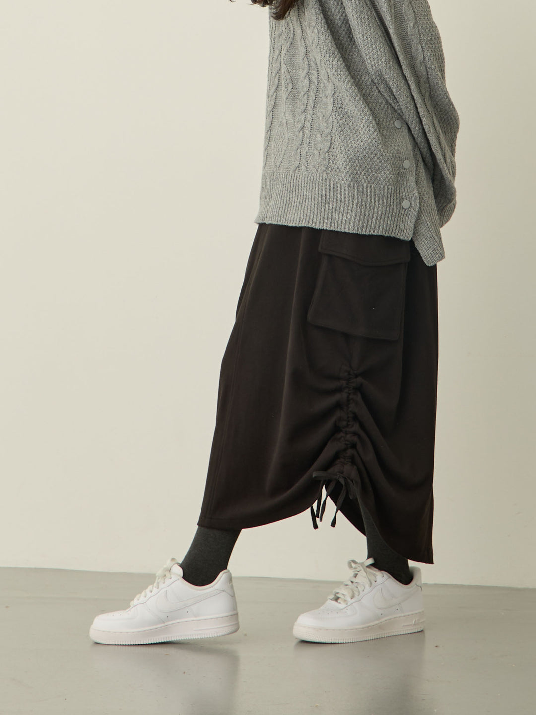 黑色羊毛工装裙