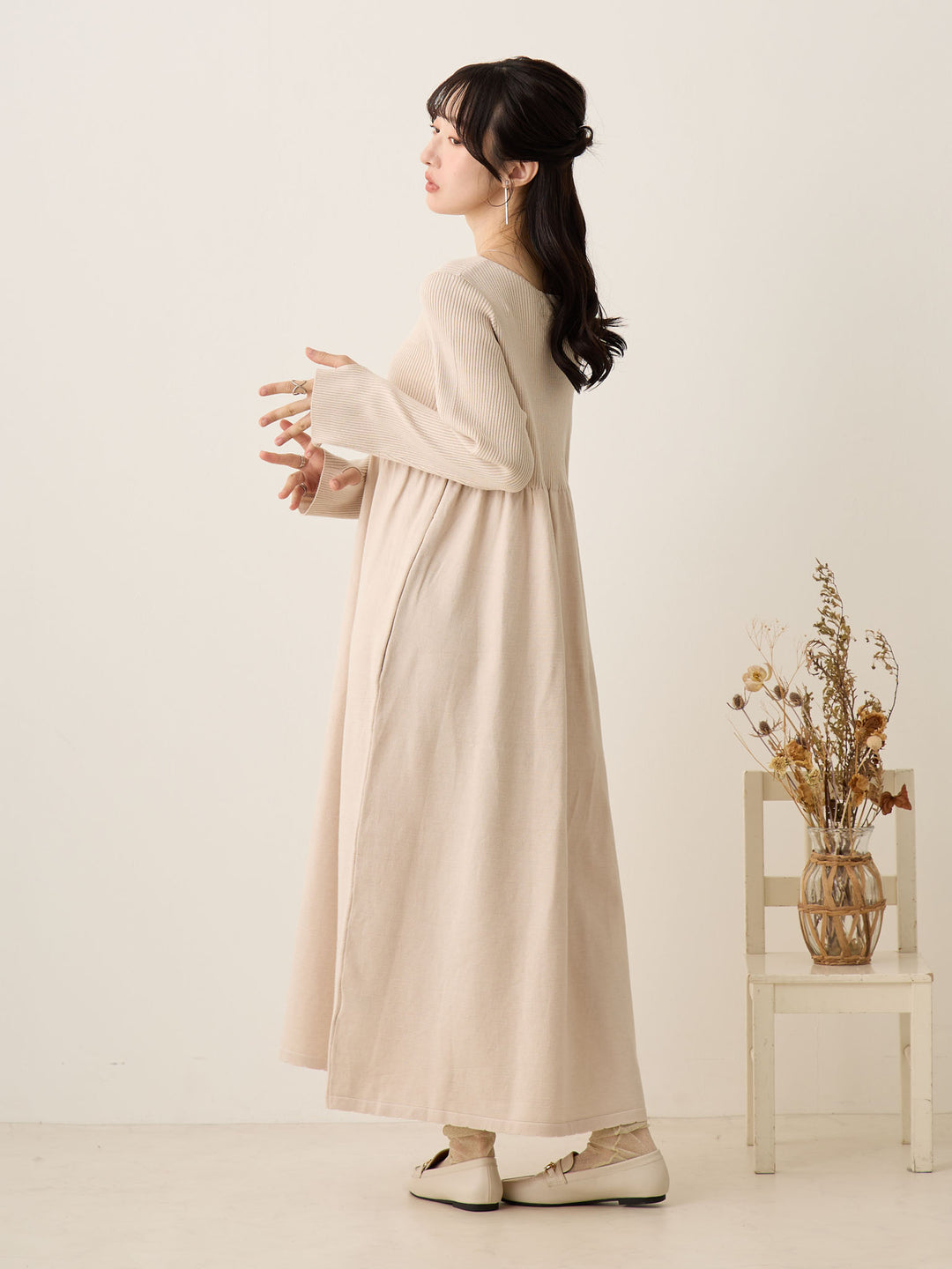 罗纹针织喇叭裙，米色