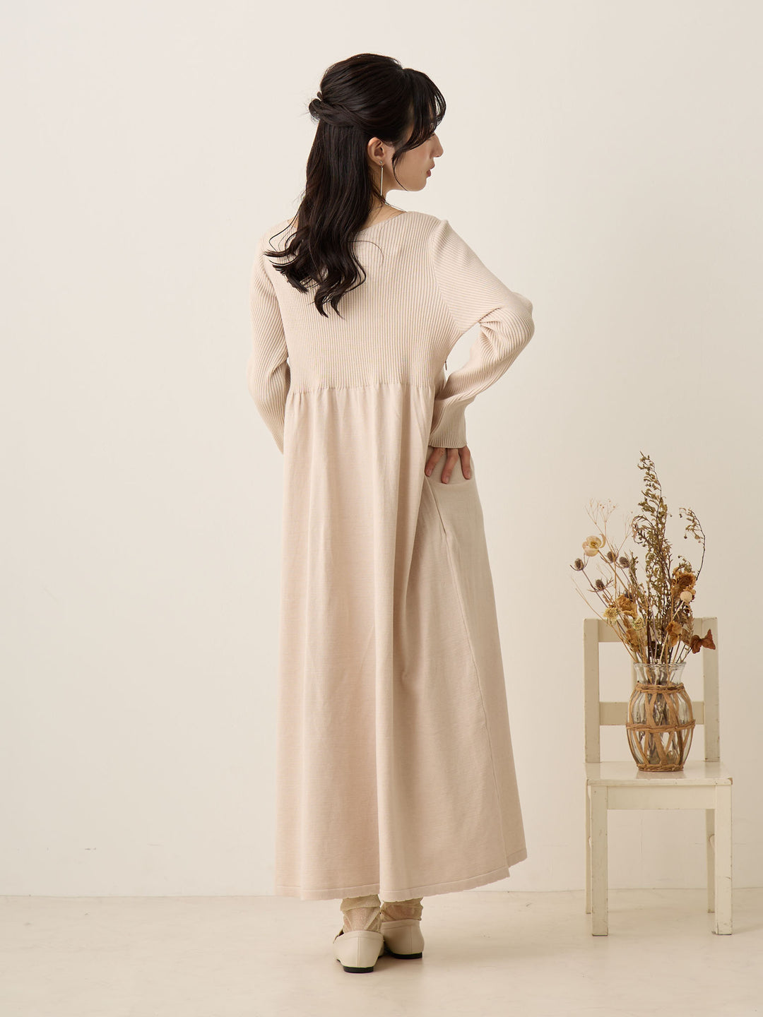 罗纹针织喇叭裙，米色