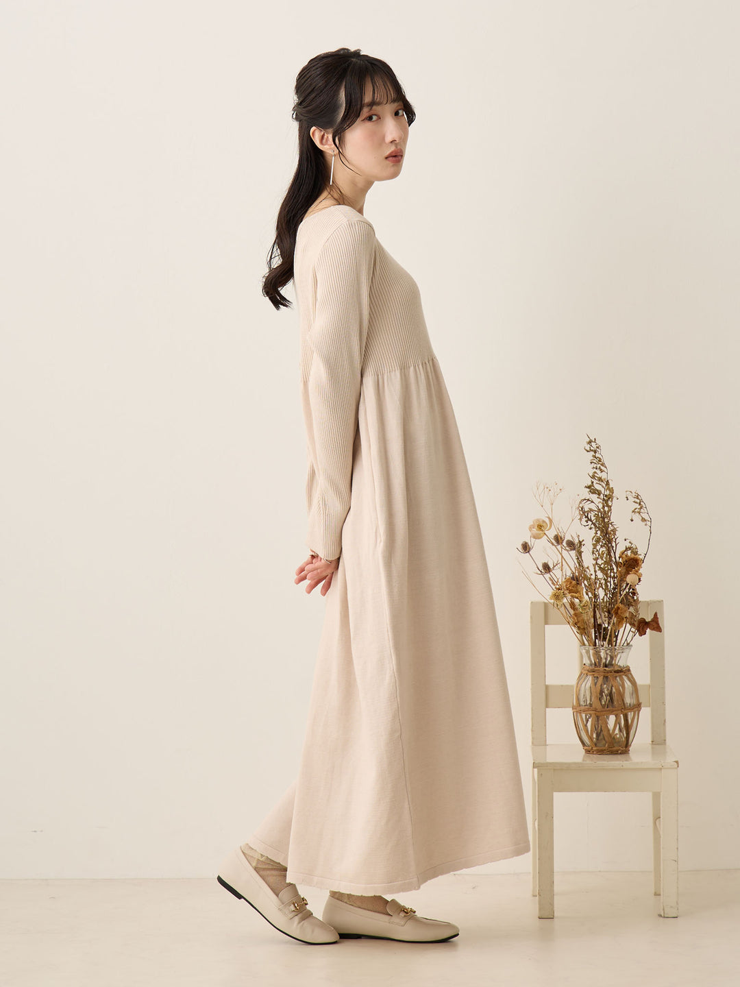 罗纹针织喇叭裙，米色