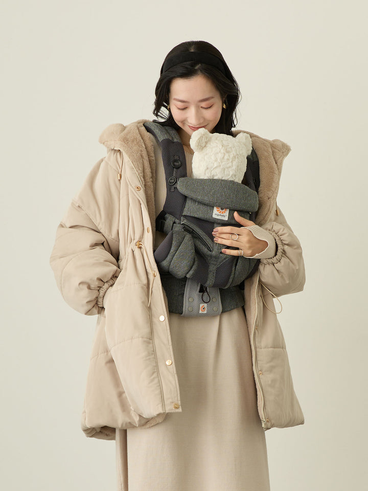 带鸭绒灰的衬垫外套