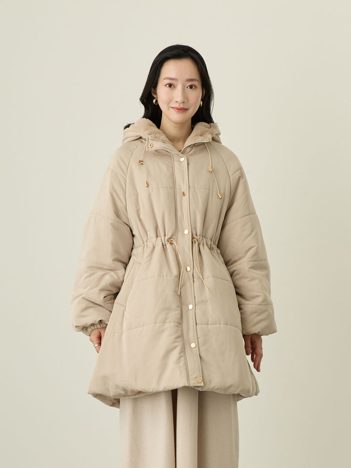 带鸭绒灰的衬垫外套