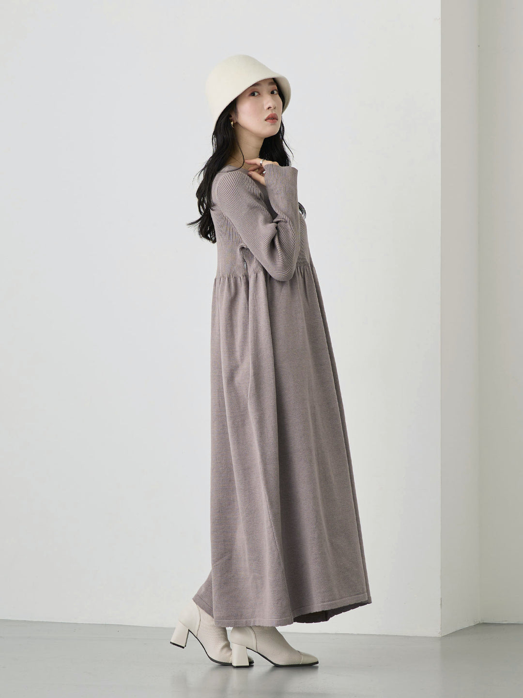 罗纹针织喇叭裙 灰色