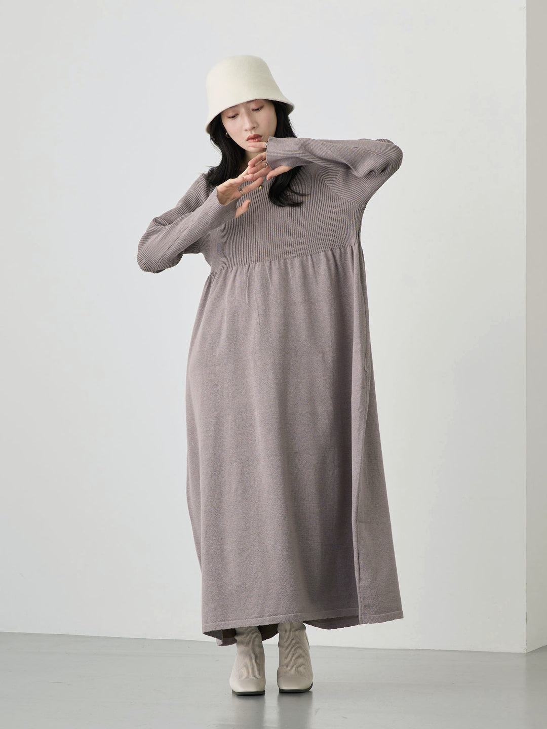 罗纹针织喇叭裙 灰色