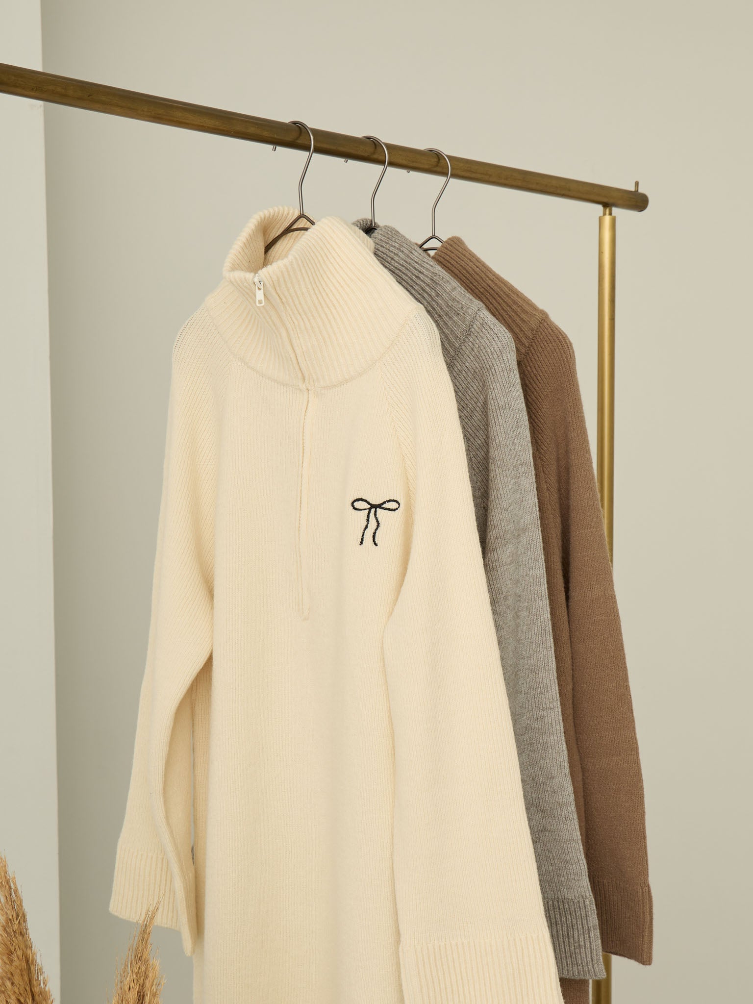 ハーフジップニットワンピース Ivory – honono for mom&baby