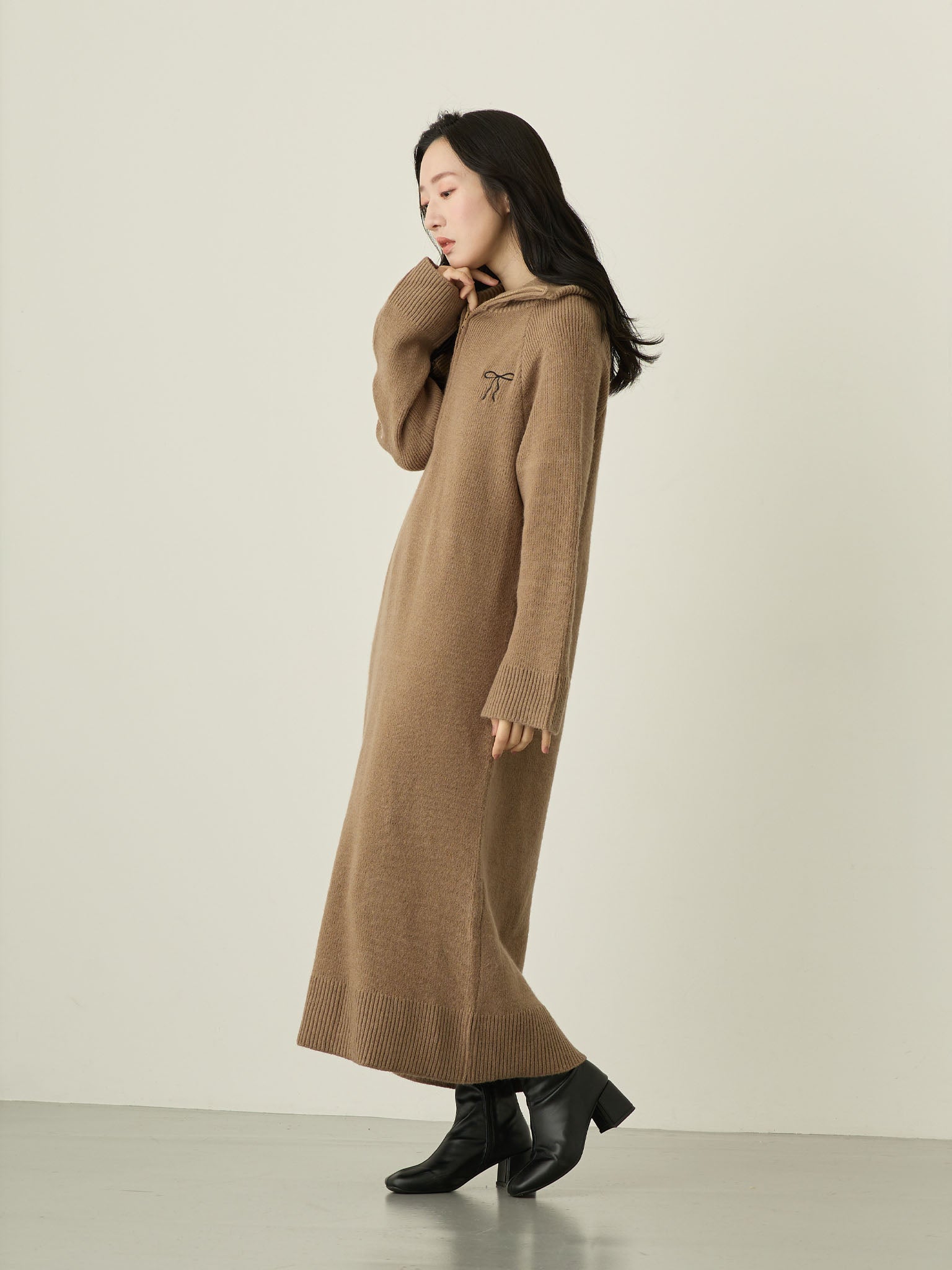 ハーフジップニットワンピース Beige – honono for mom&baby