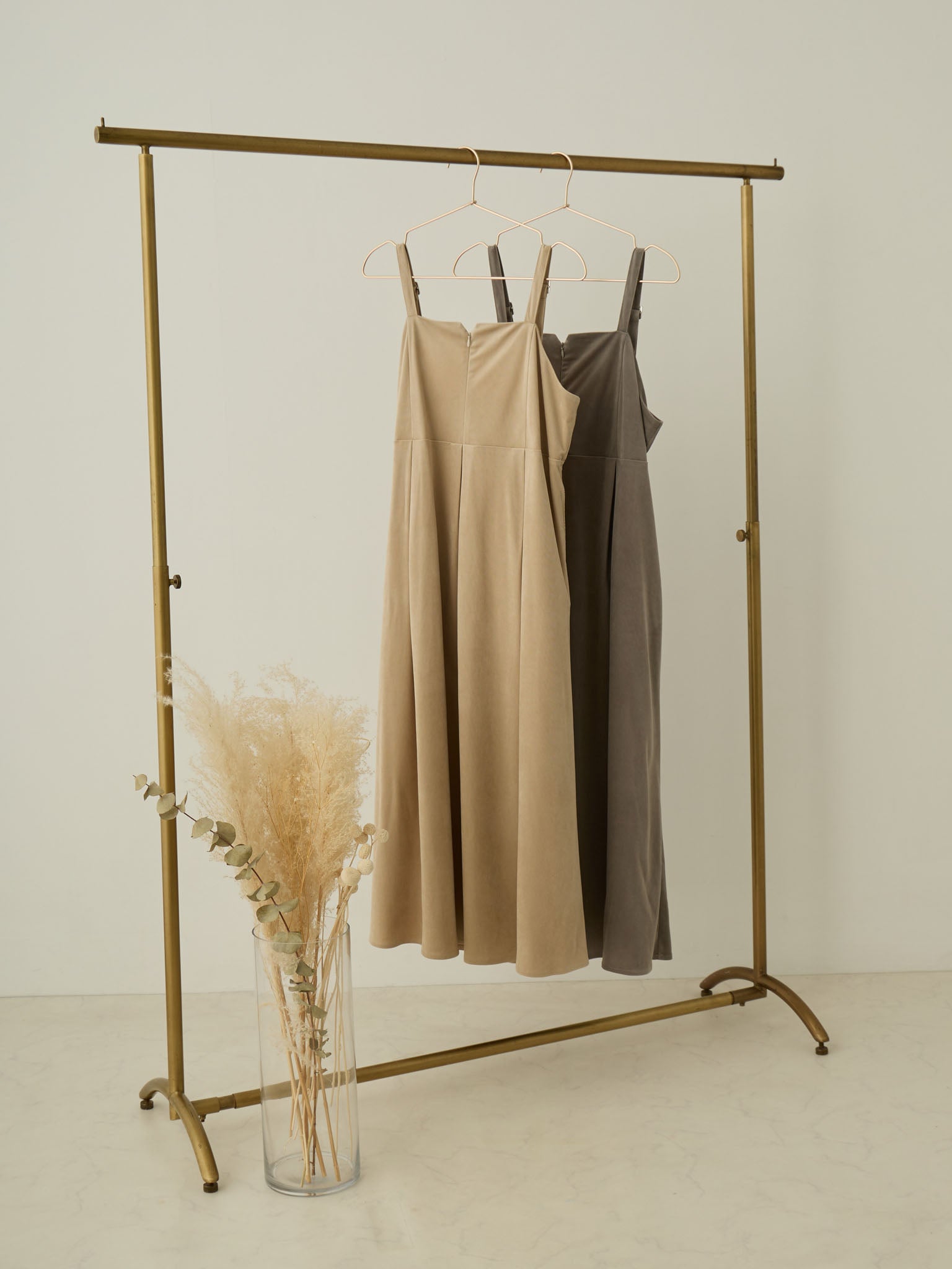 コーデュロイジャンパースカート Beige – honono for mom&baby