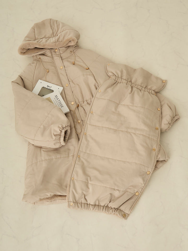 带鸭绒灰的衬垫外套