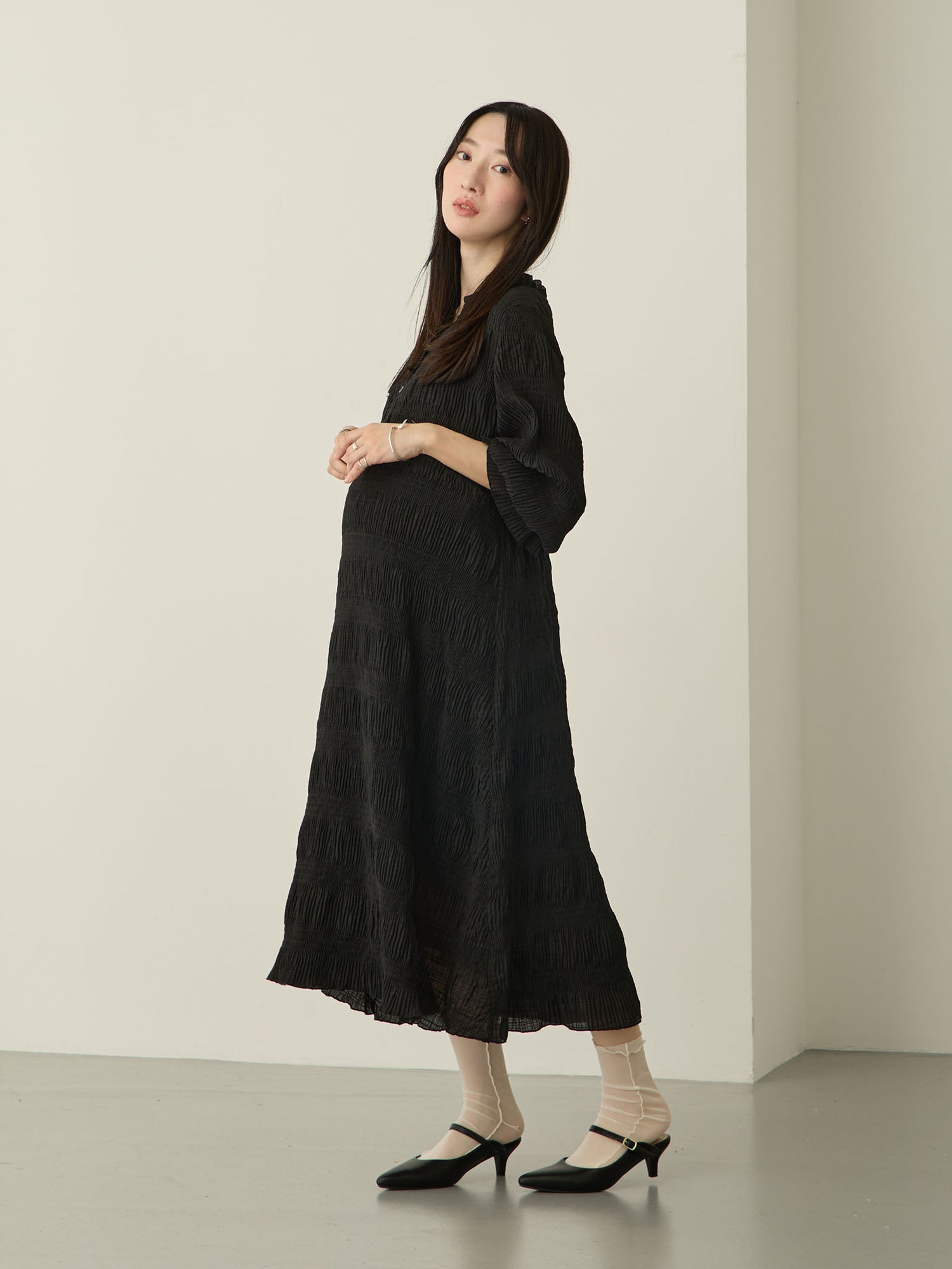 【マタニティ・授乳服】リンクルプリーツワンピースペチコート付き Black