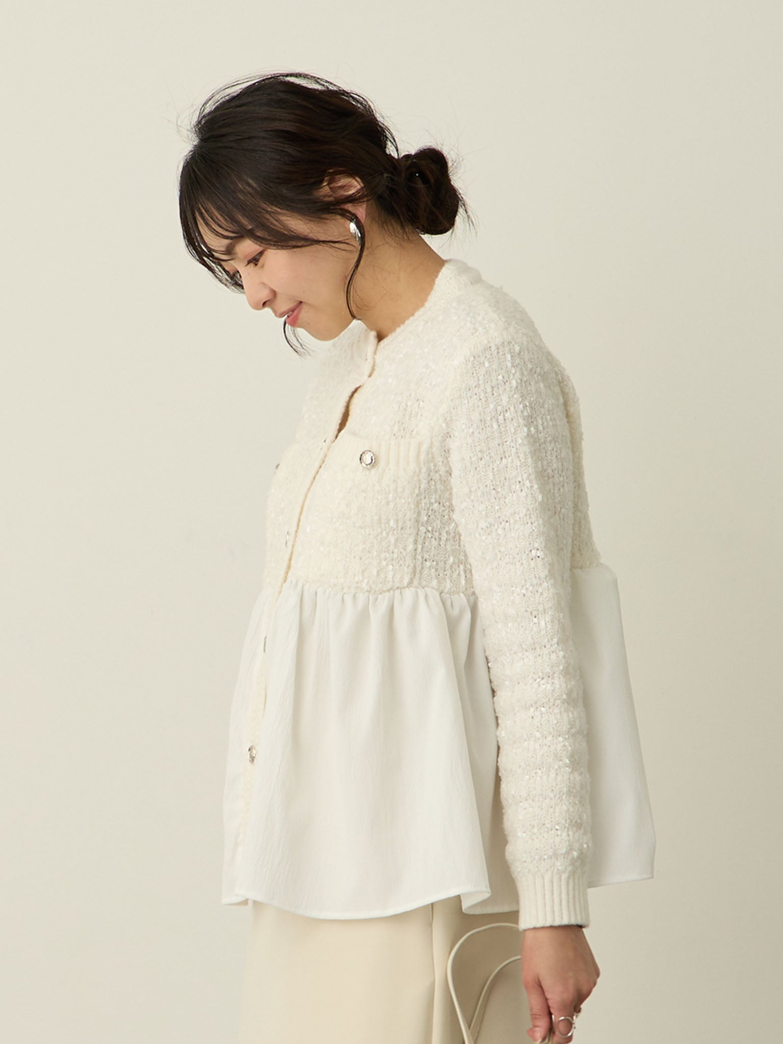 セレモニー対応・ツイード風ペプラムニットジャケット Ecru – honono
