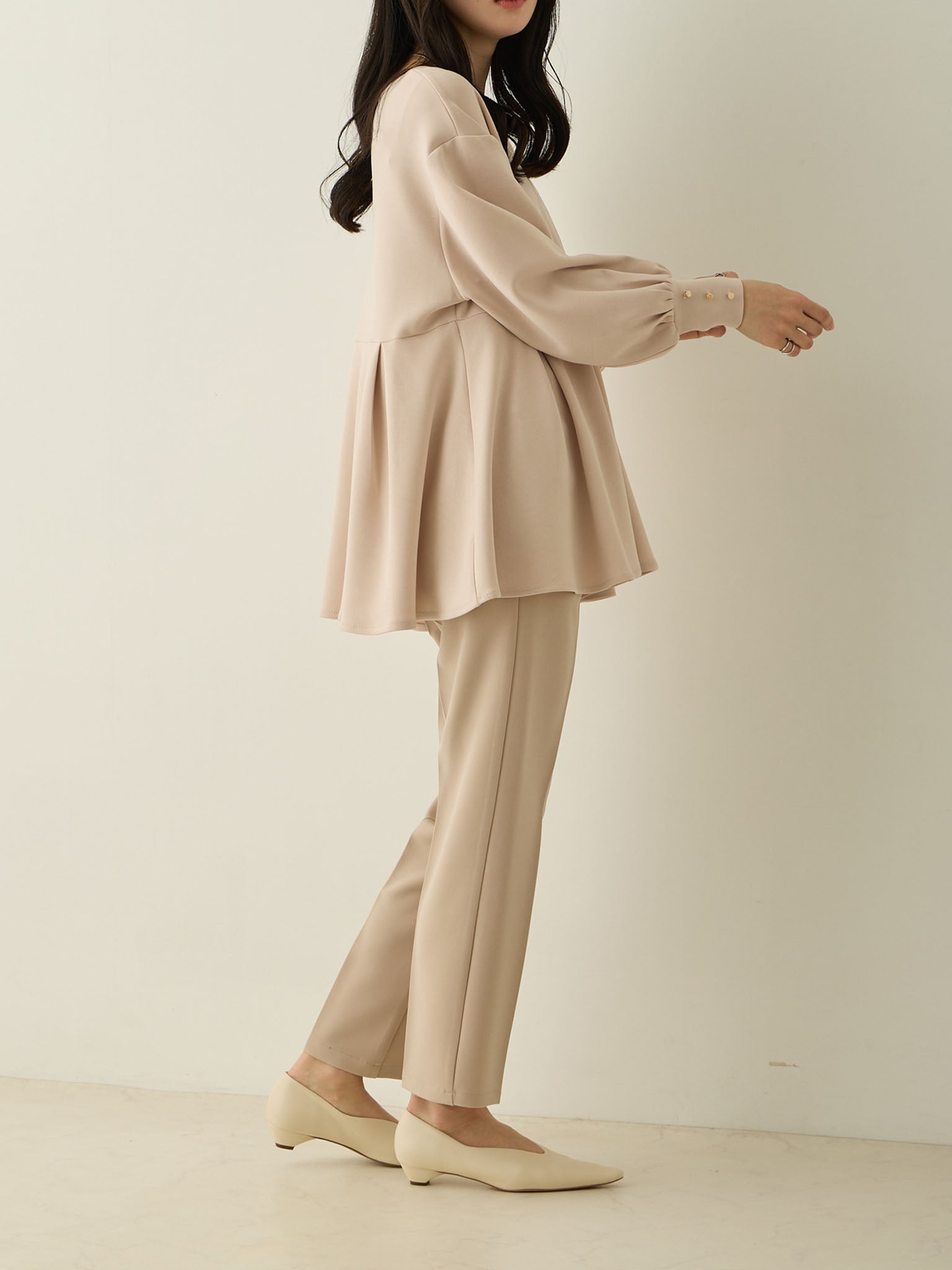 セレモニー対応・美脚見えマタニティテーパードパンツ Beige