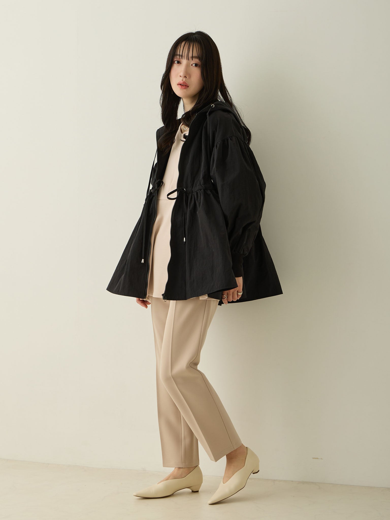撥水加工・ダッカー付きペプラムライトアウター Black – honono for