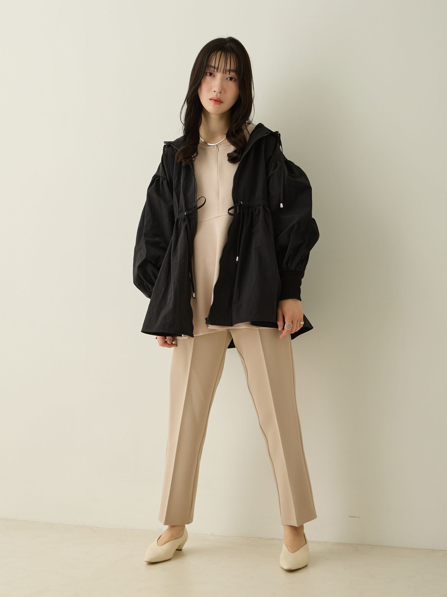 ダッカー付き　へプラムライトアウター　honono for Mom&Baby 撥水加工・ダッカー付きペプラムライトアウター Black – honono for