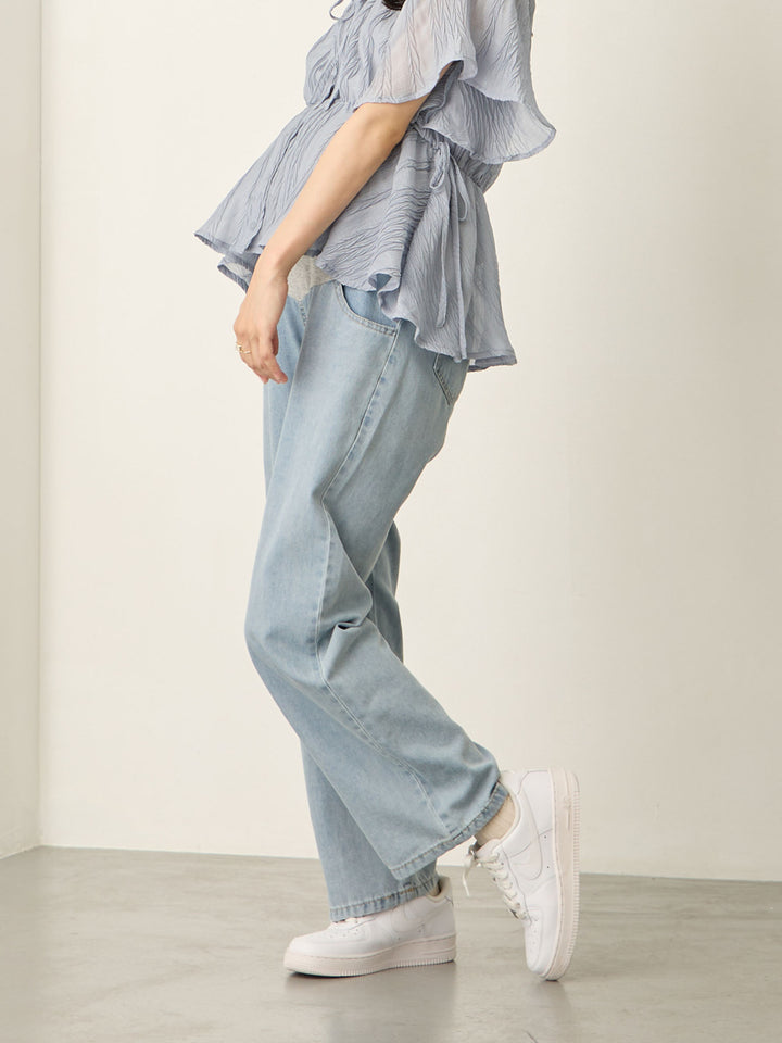 浅蓝色薄款牛仔长裤