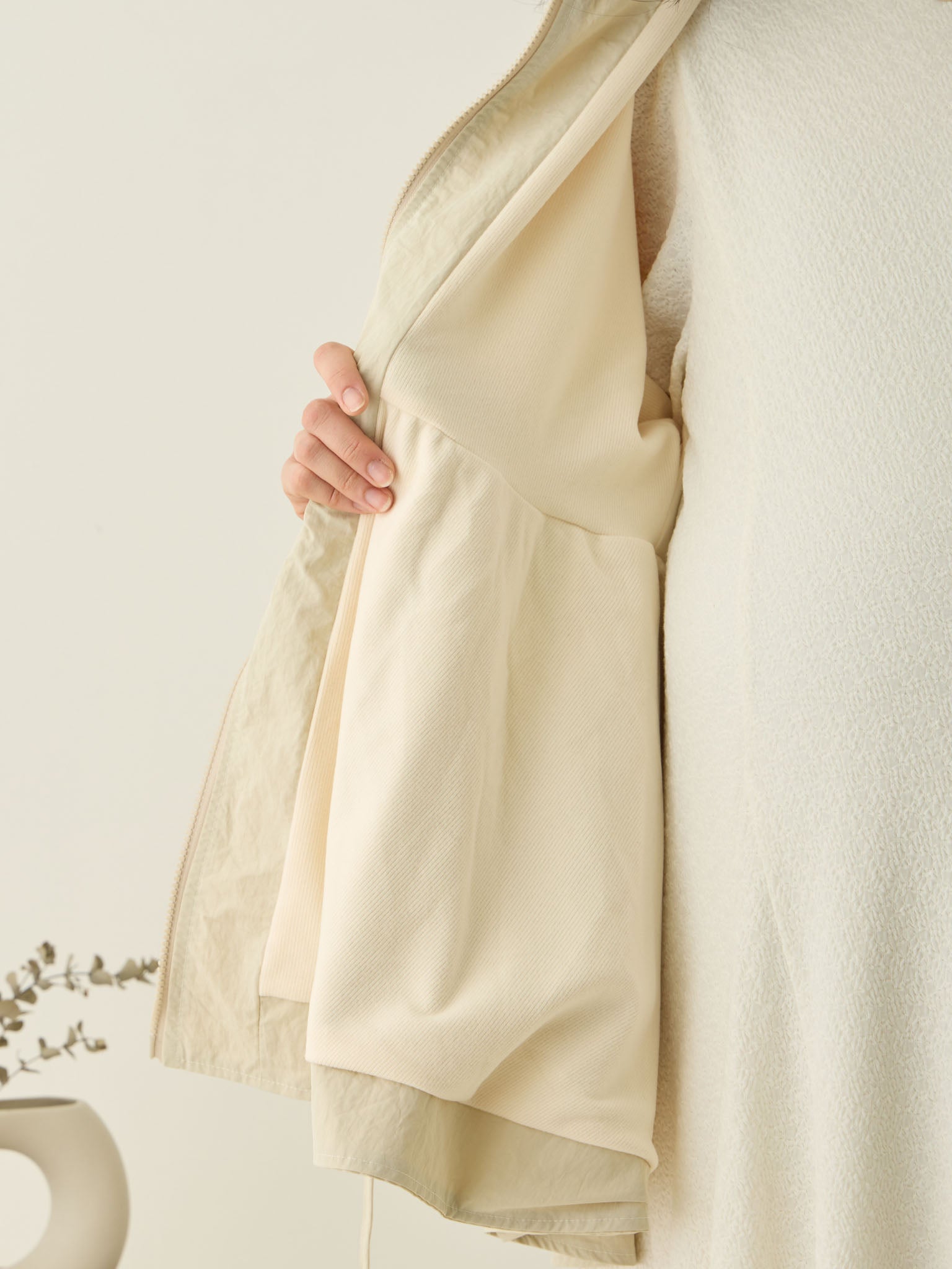 撥水加工・ダッカー付きペプラムライトアウター Black – honono for