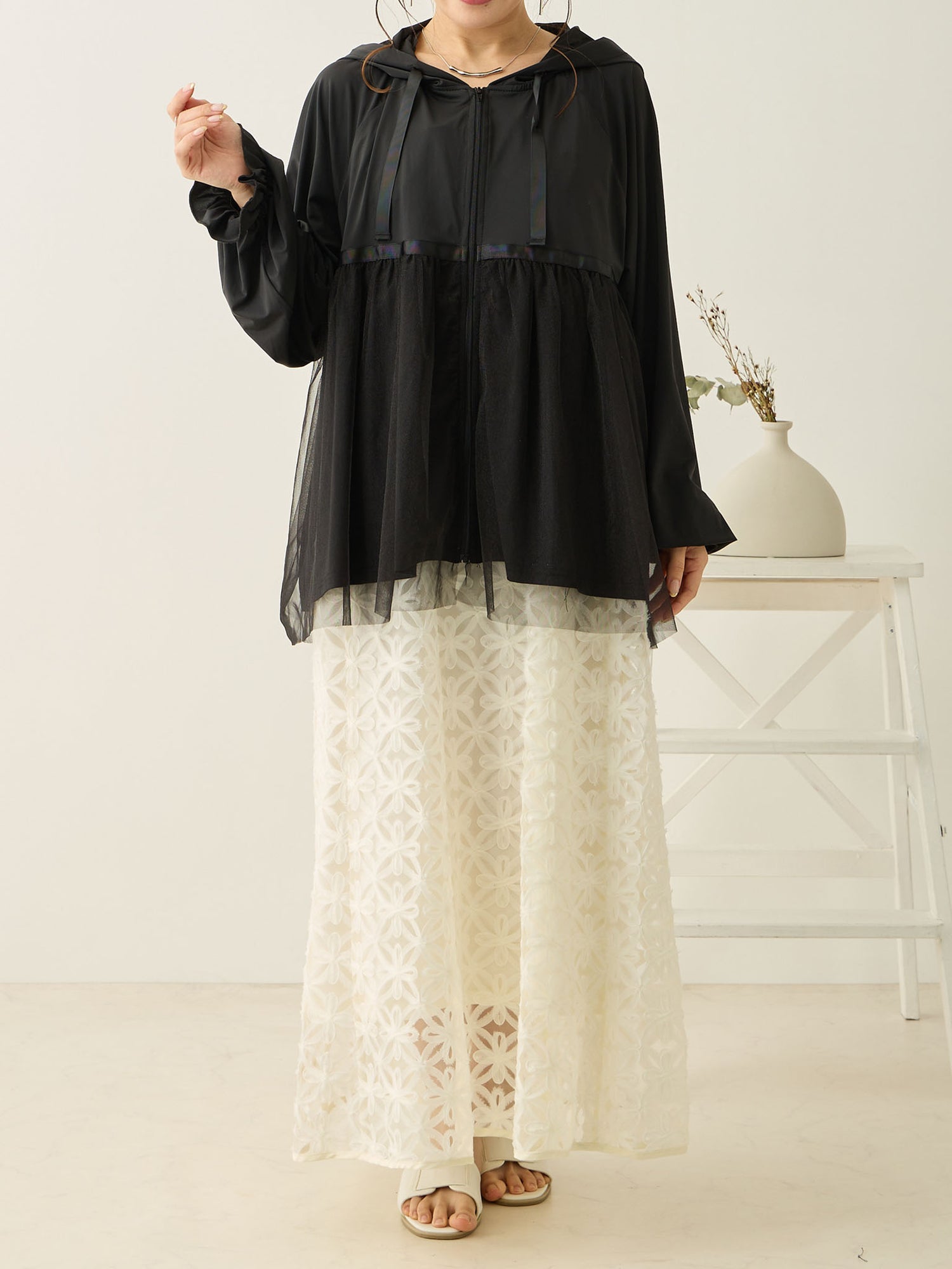 [Maternity/Nursing Wear] UV-Cut Peplum Hoodie Black