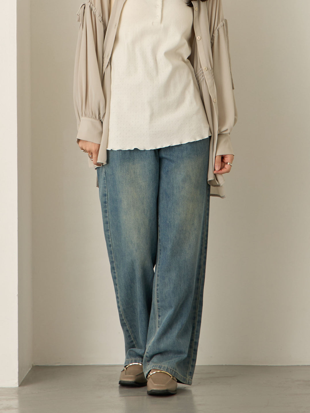 浅色牛仔长裤 蓝色