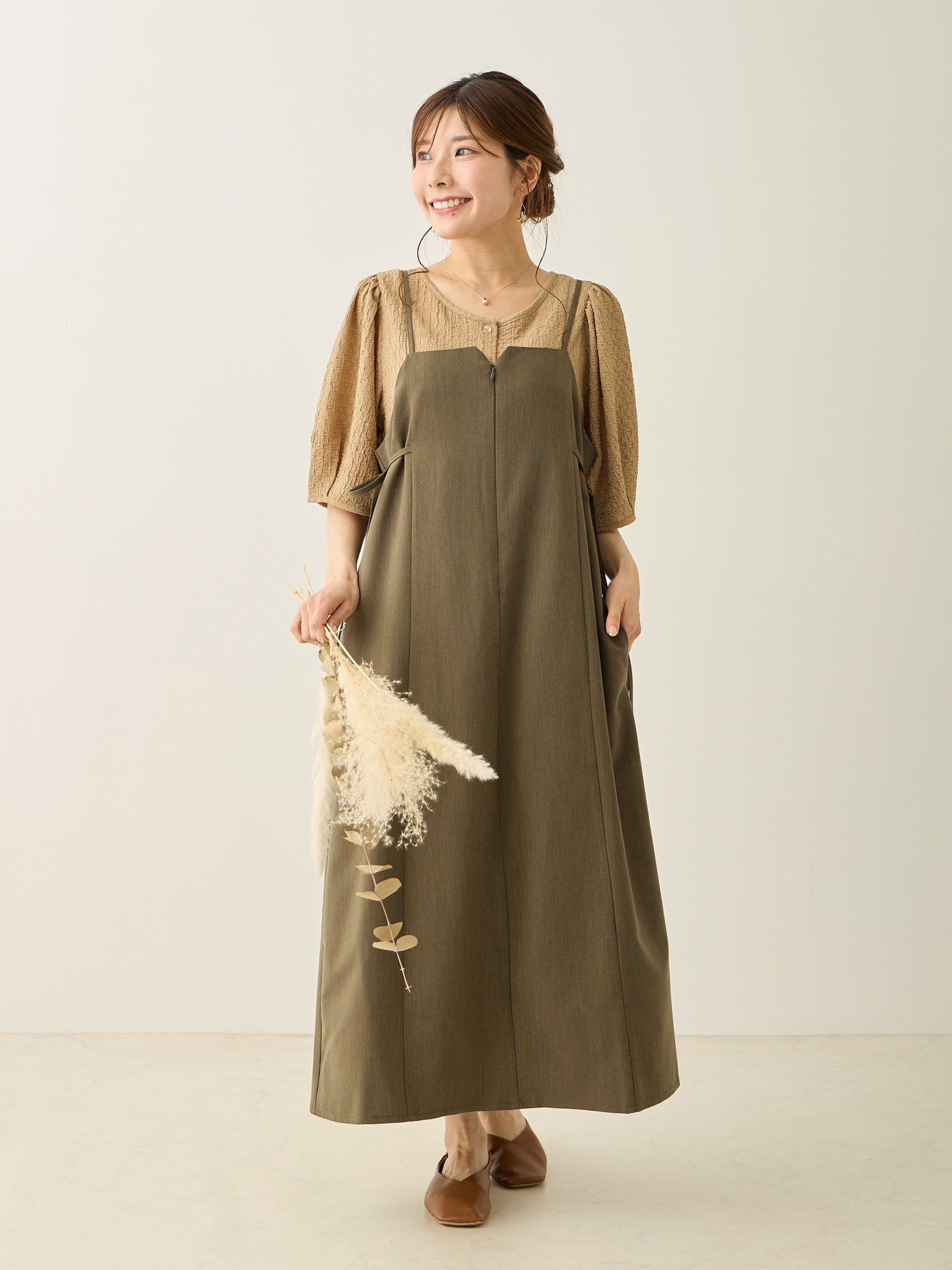 heve PEONY ペプラムブラウス heve PEONYペプラムBL ネイビー