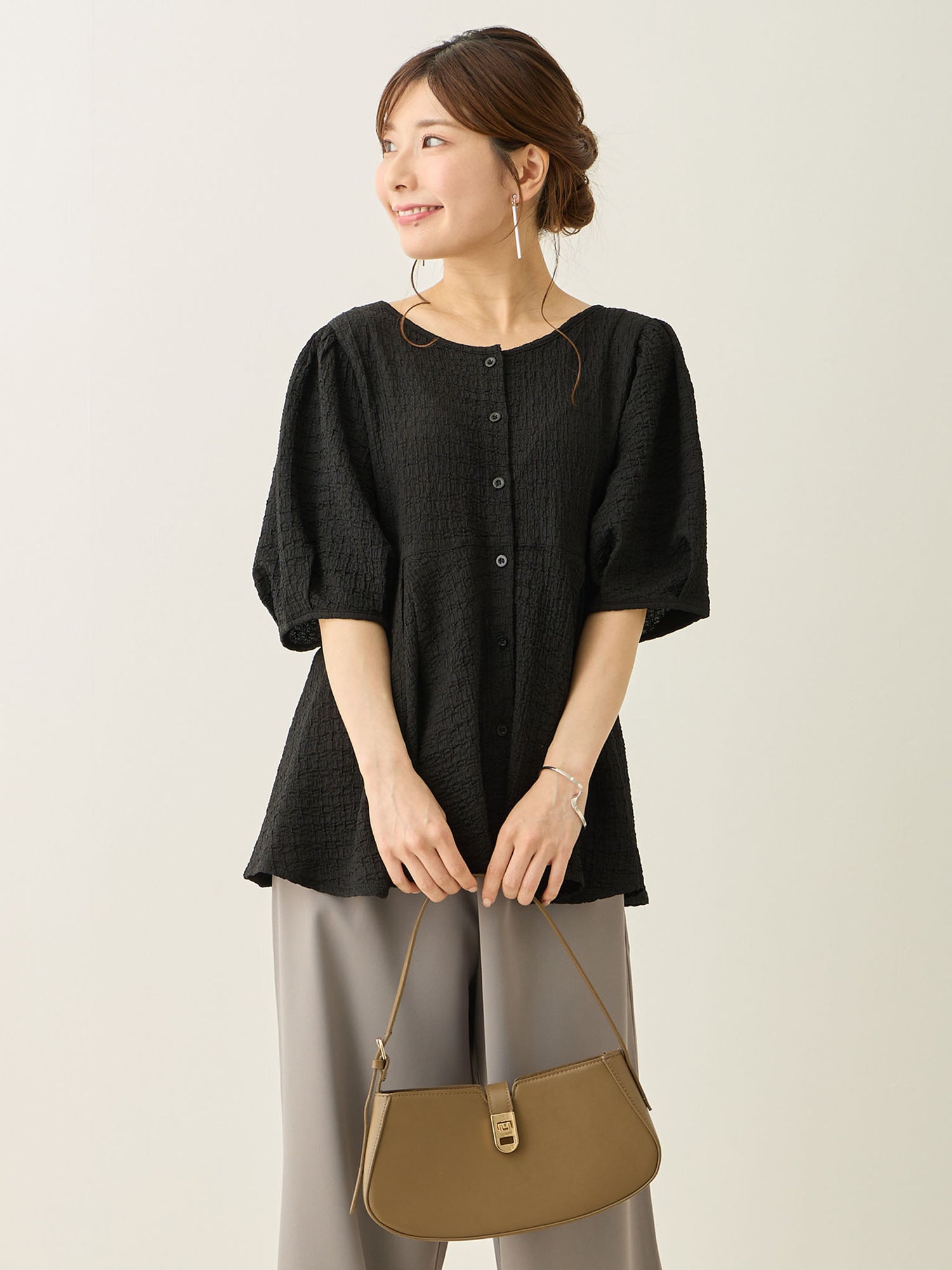 [Maternity/Nursing Wear] Embossed Peplum Blouse Black