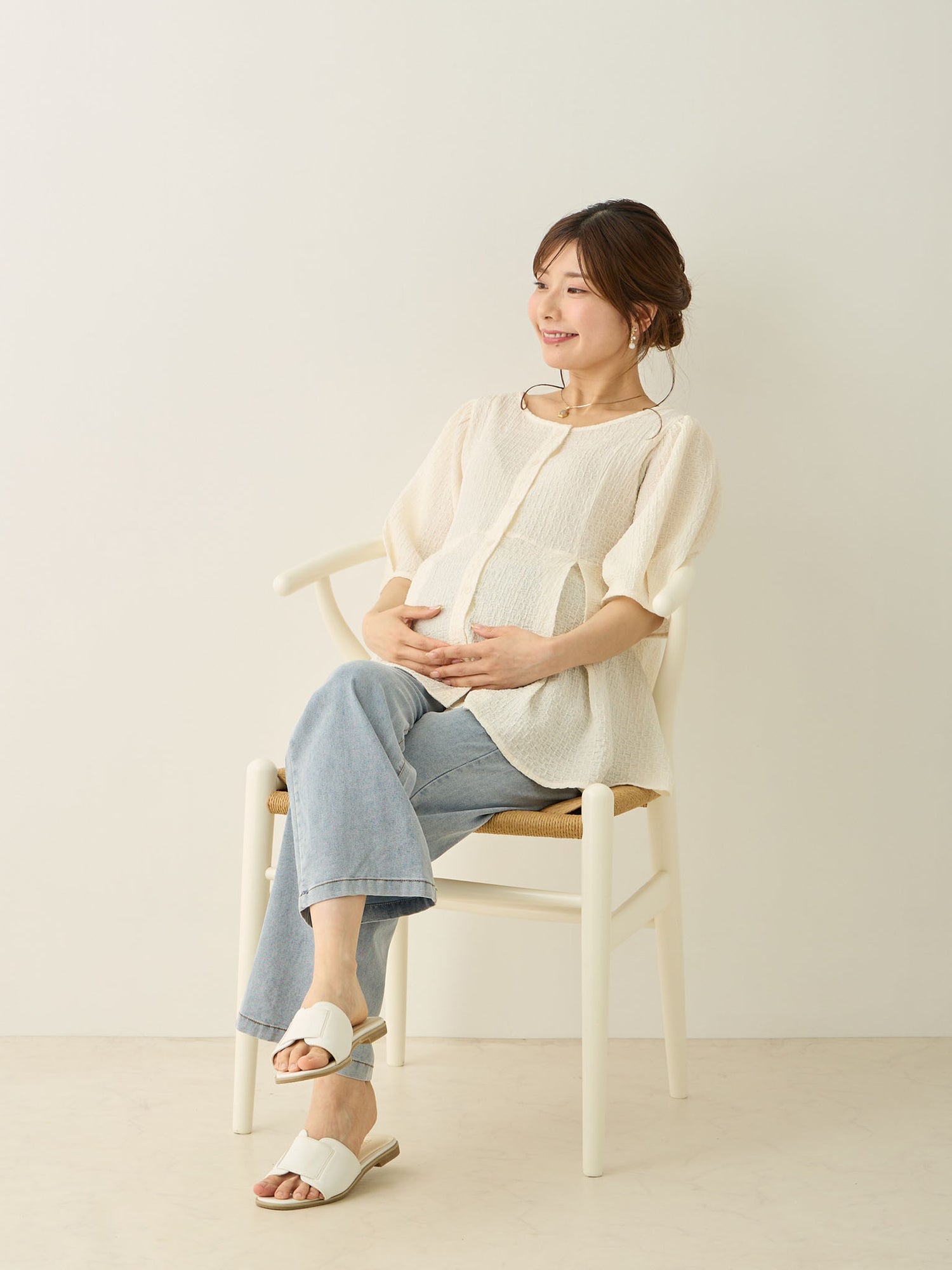 エンボスぺプラムブラウス Ivory
