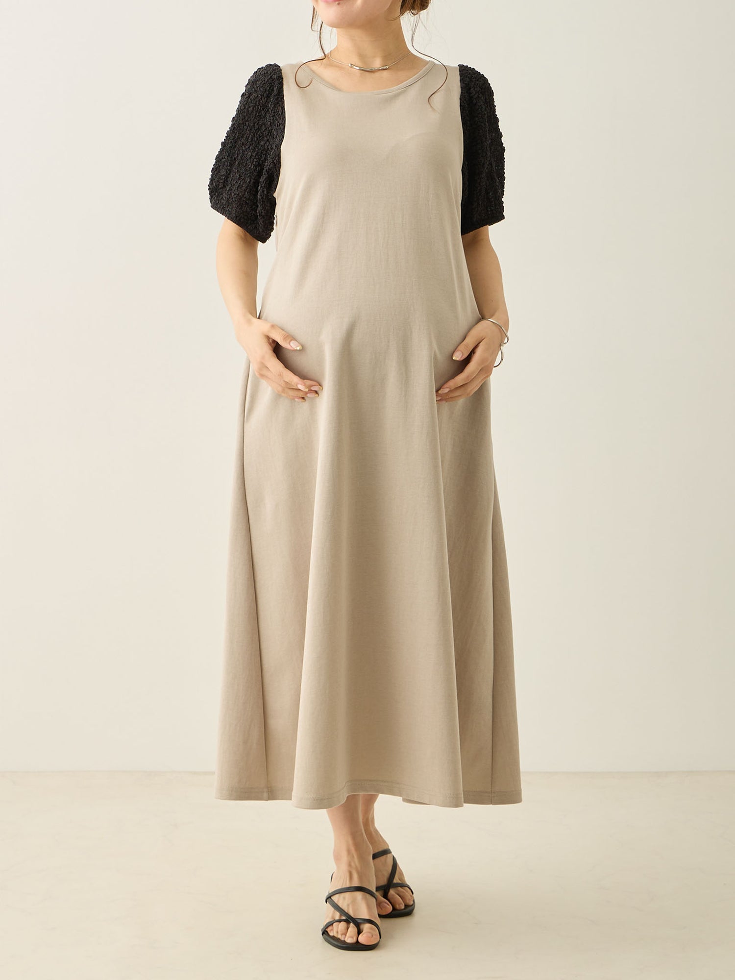 [Maternity/Nursing wear] Cupped cut dress, Light gray