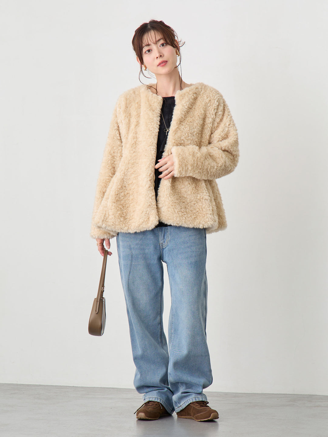 ダッカー付きフラッフィーアウター Beige