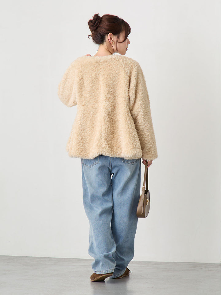 ダッカー付きフラッフィーアウター Beige