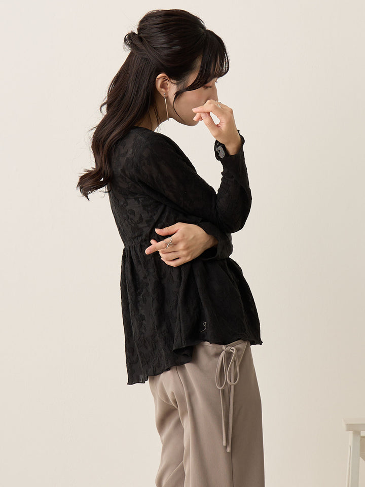 黑色花卉提花上衣