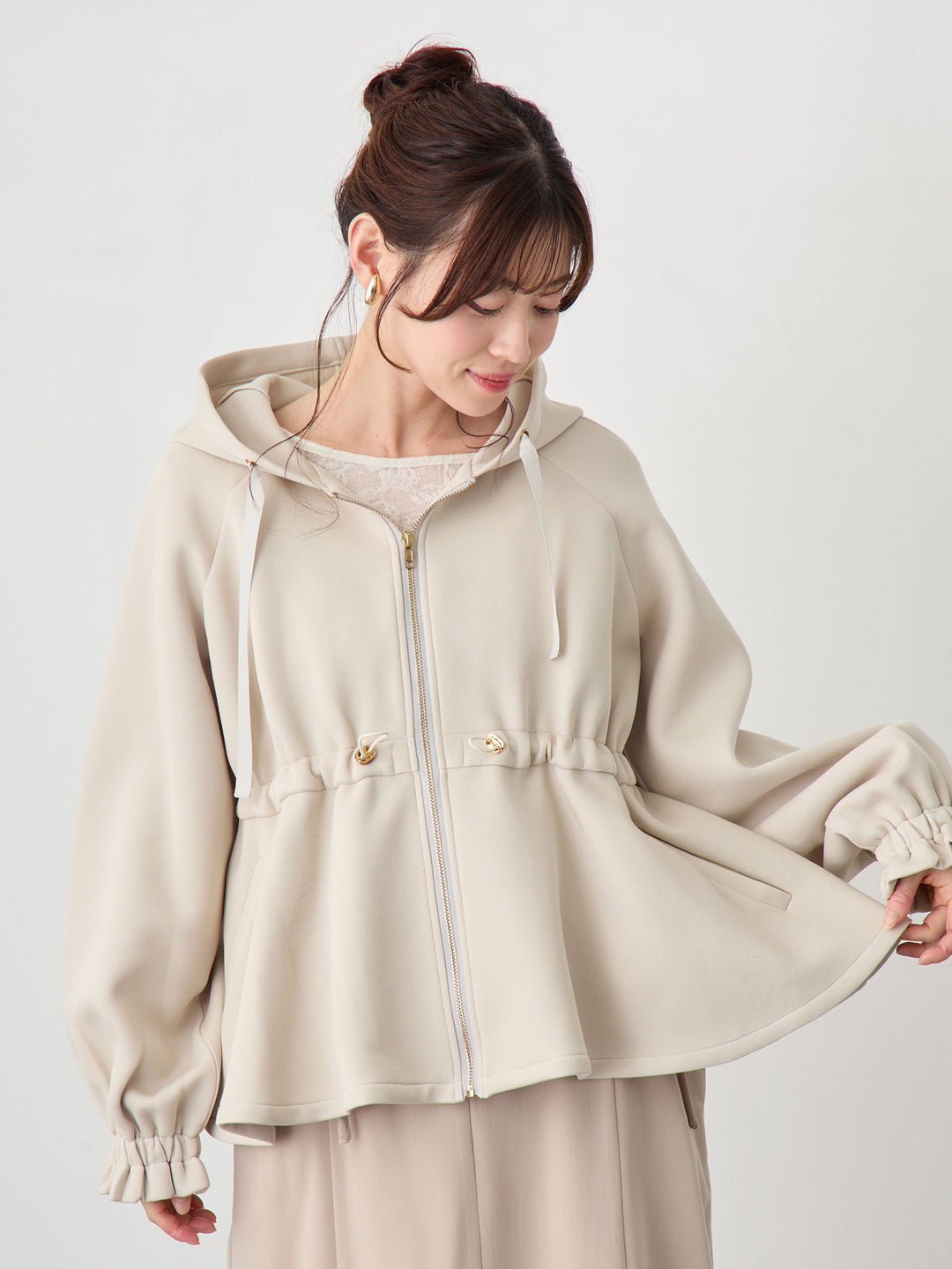 ダッカー付きダンボールライトアウター Beige