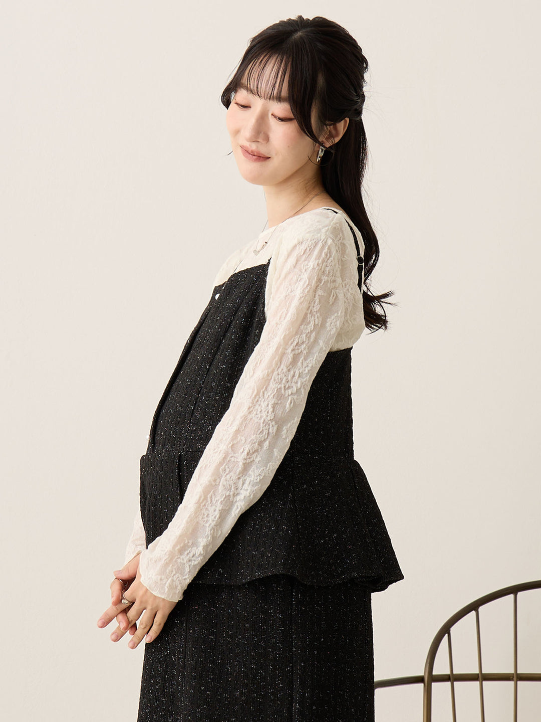 象牙色花朵提花上衣