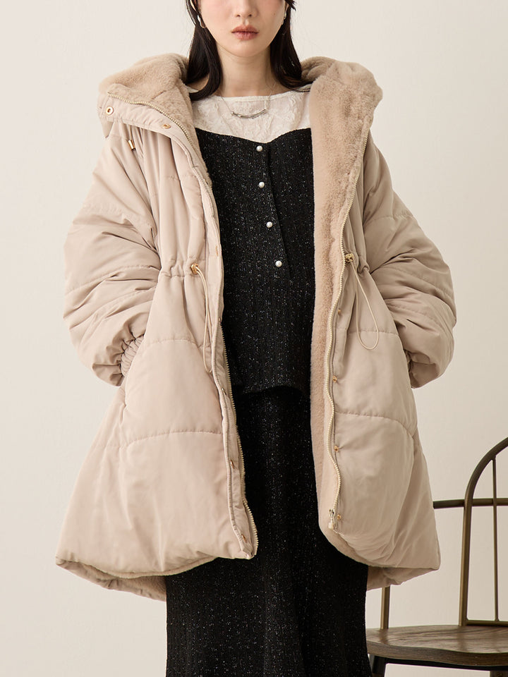 带鸭绒灰的衬垫外套