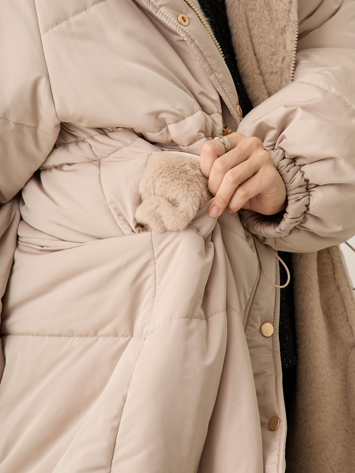 带鸭绒灰的衬垫外套