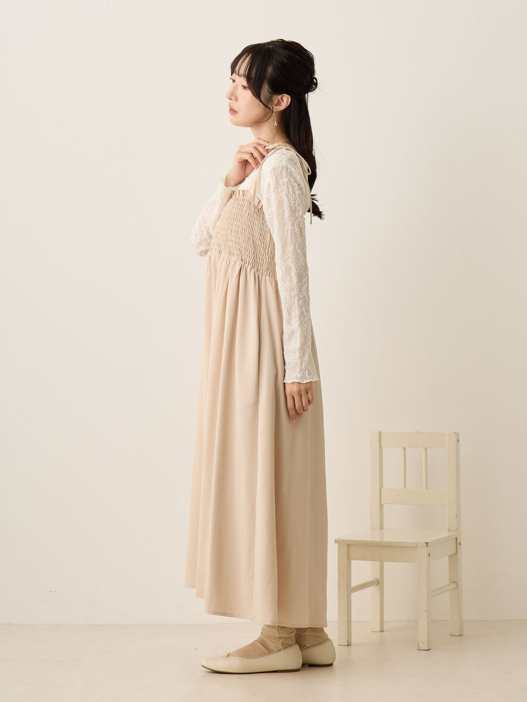 象牙色花朵提花上衣