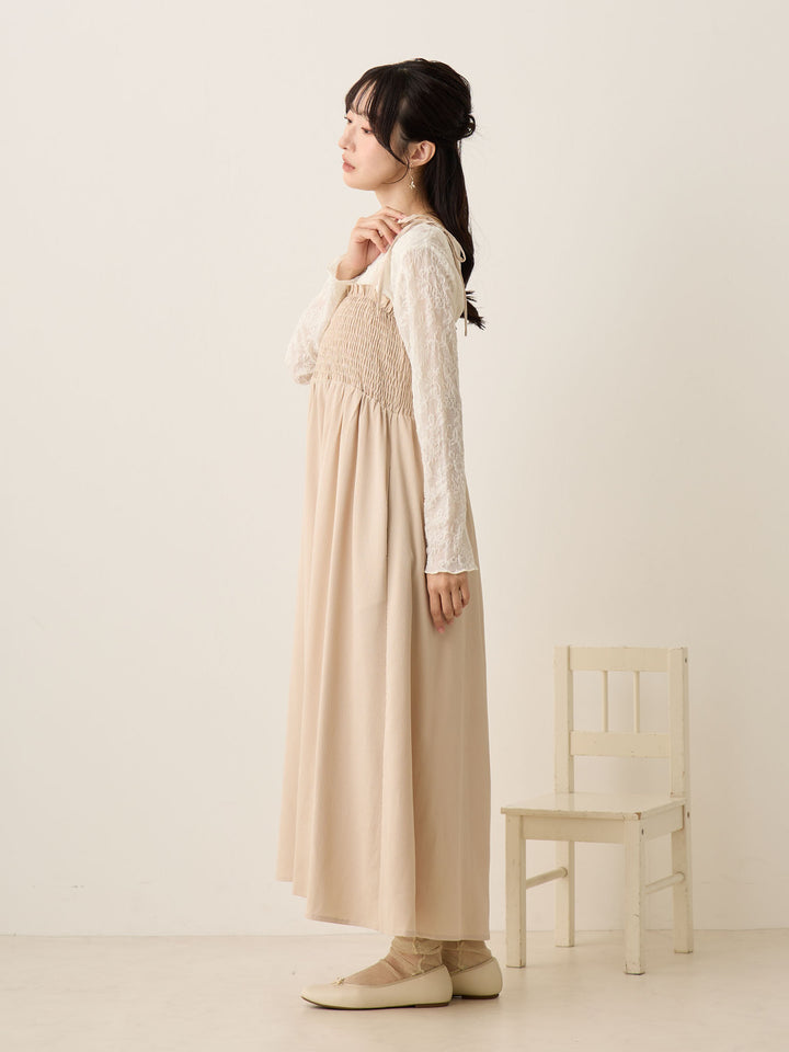 象牙色花朵提花上衣