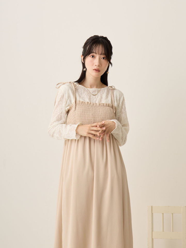 象牙色花朵提花上衣