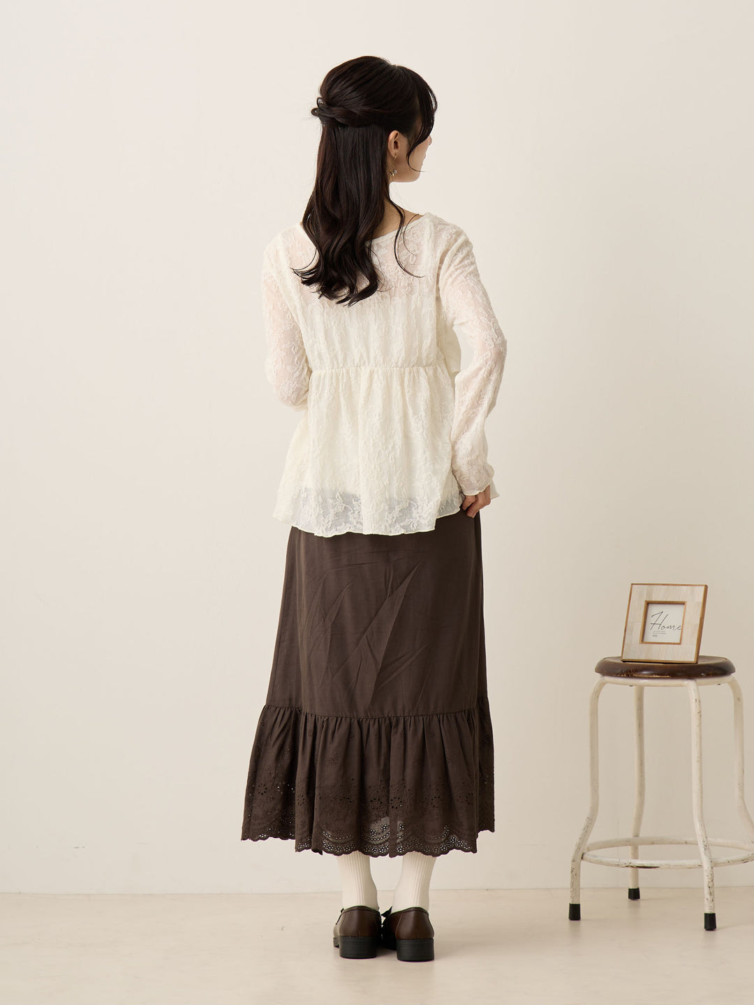 象牙色花朵提花上衣