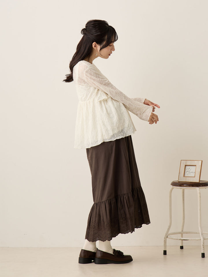 象牙色花朵提花上衣