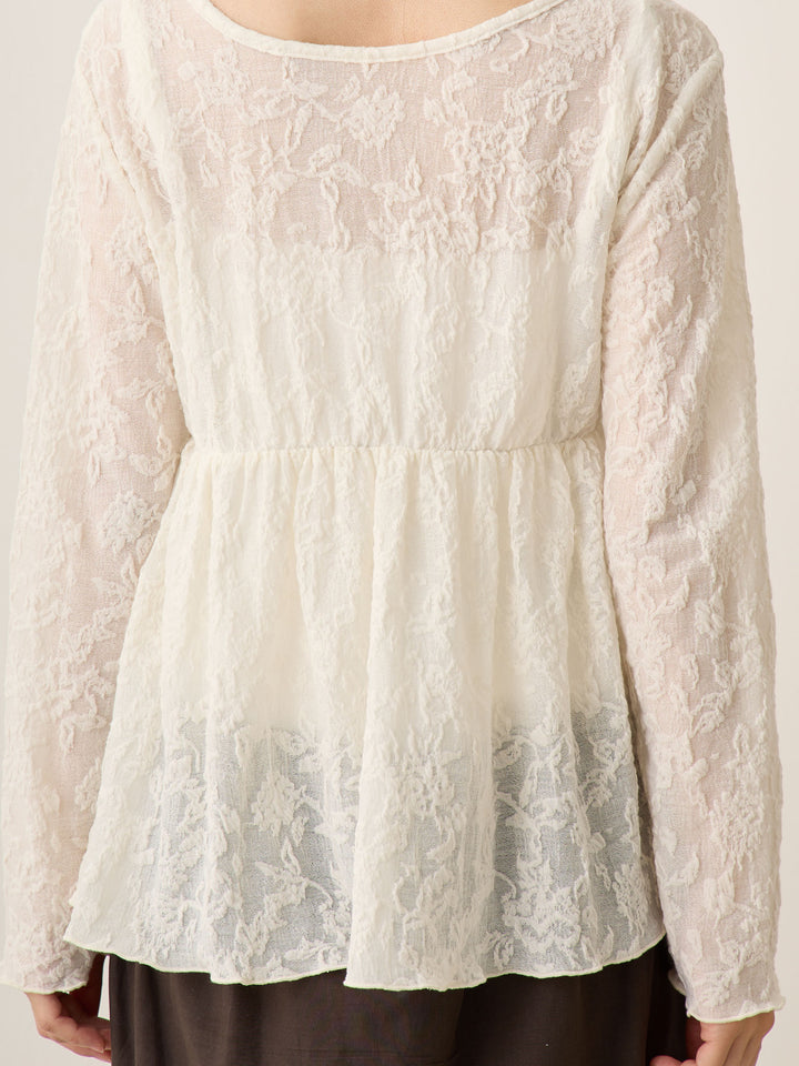 象牙色花朵提花上衣