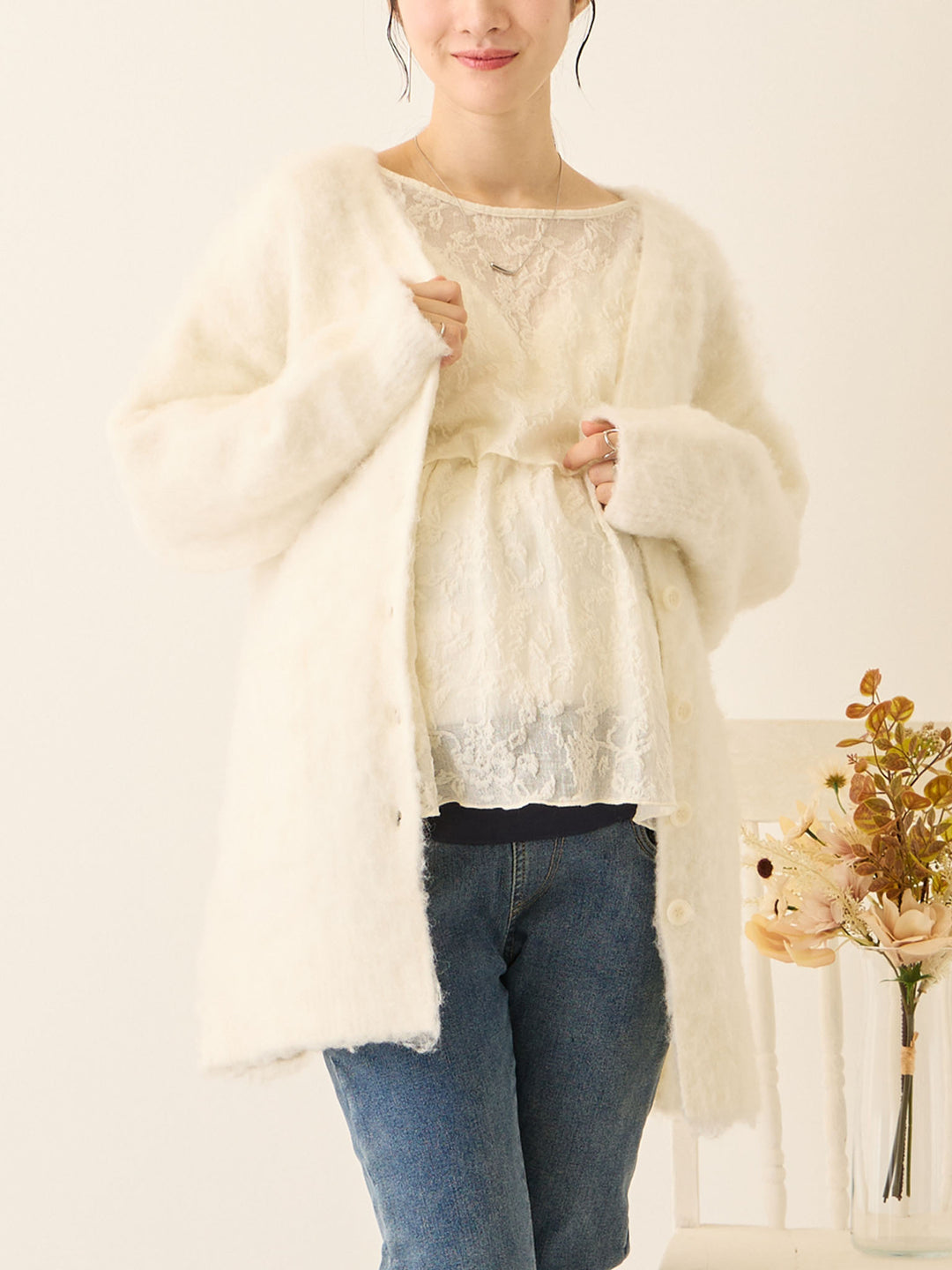 象牙色花朵提花上衣