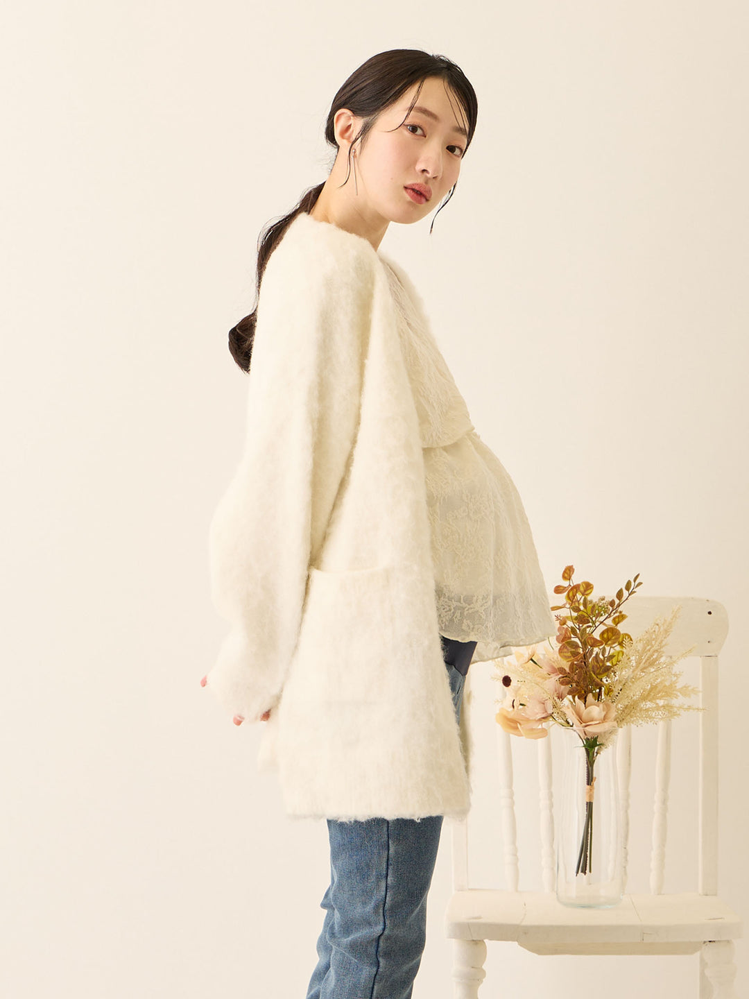 象牙色花朵提花上衣