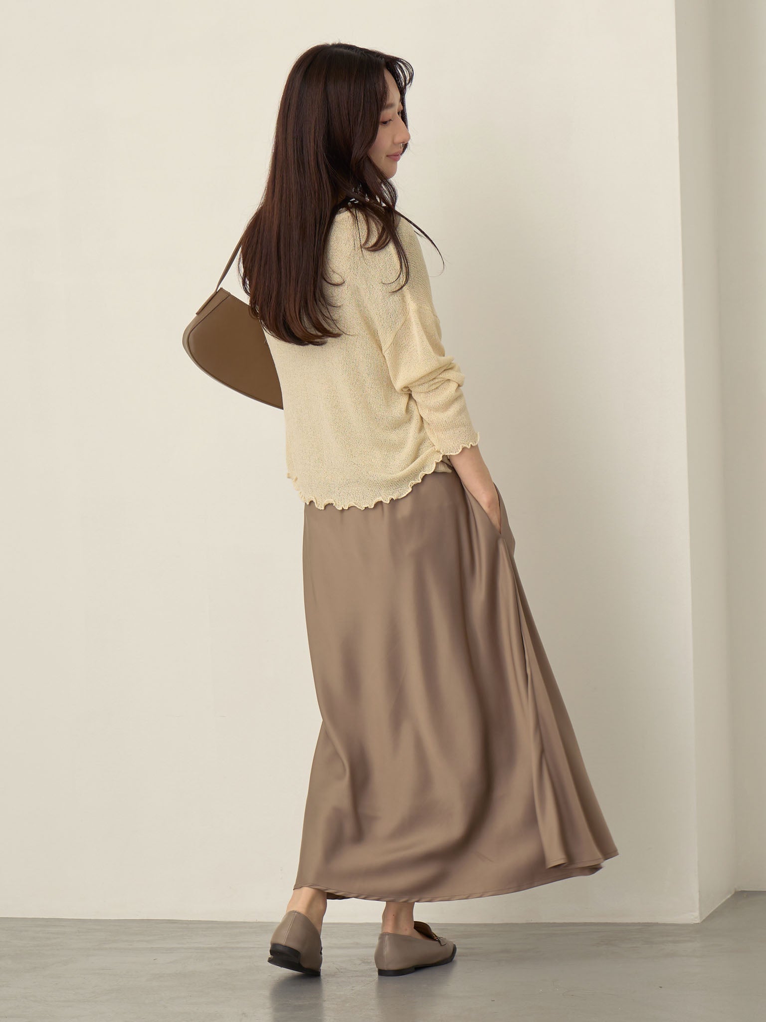 【新品未使用】Maison margieraサテンスカート MAISON MARGIELA(メゾン マルジェラ)のMidi Skirt通販 | 集英社HAPPY