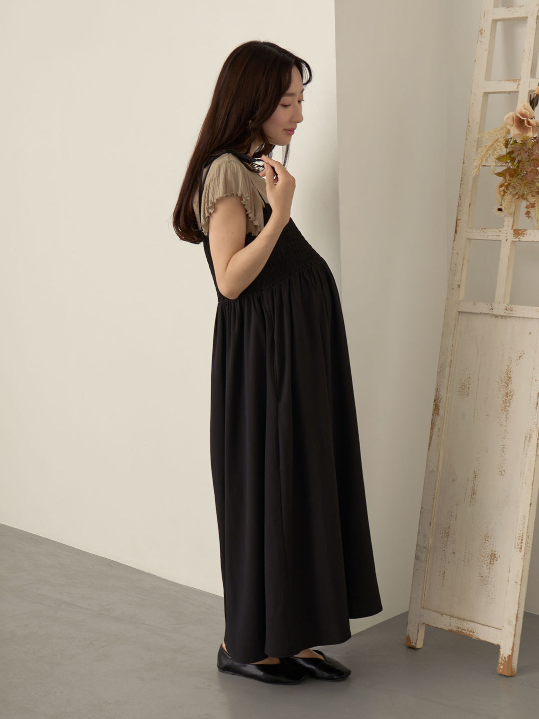 褶皱吊带连衣裙 黑色