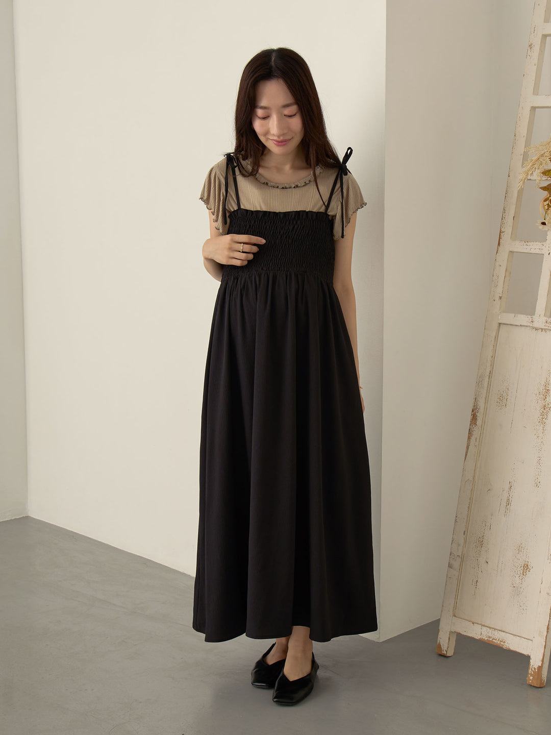 褶皱吊带连衣裙 黑色