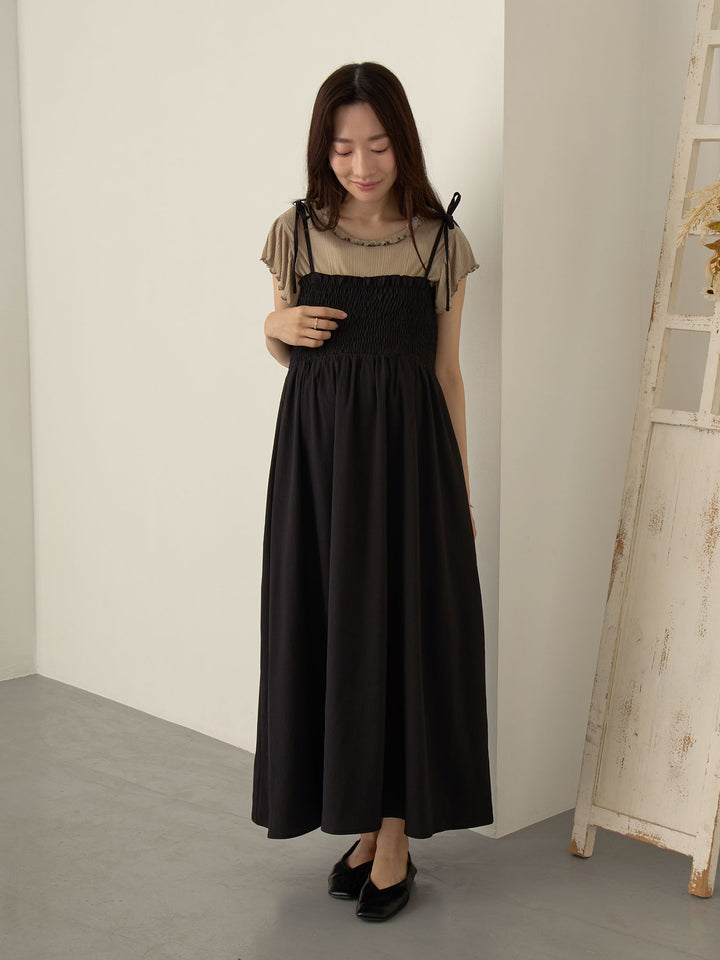 褶皱吊带连衣裙 黑色