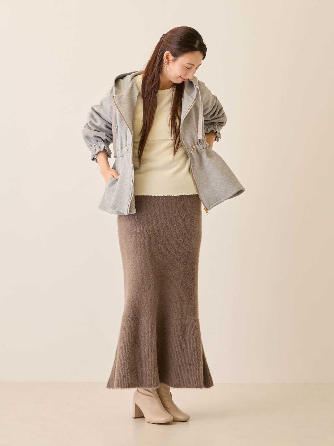 ダッカー付きダンボールライトアウター Gray