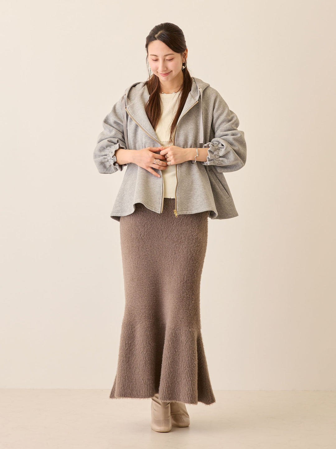 ダッカー付きダンボールライトアウター Gray