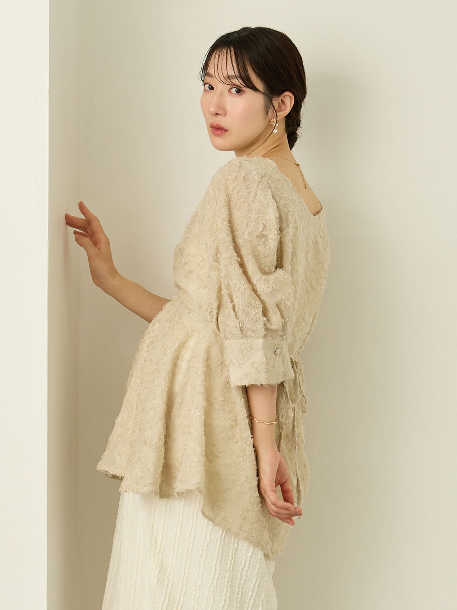BEIGE ぺプラムブラウス　s-size 32 BEIGE ぺプラムブラウス s-size 32 半袖