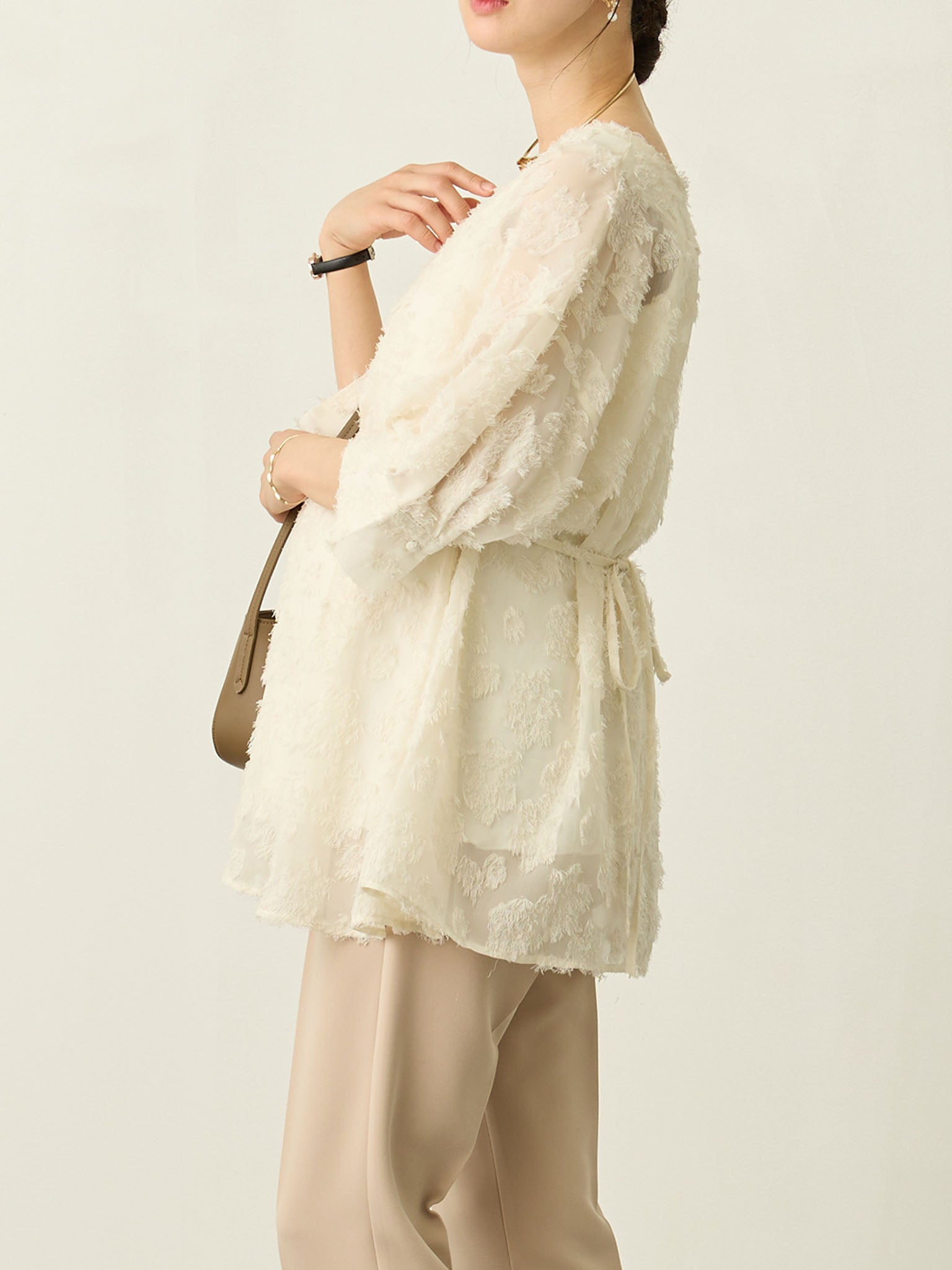 フェザーぺプラムブラウス Ivory – honono for mom&baby
