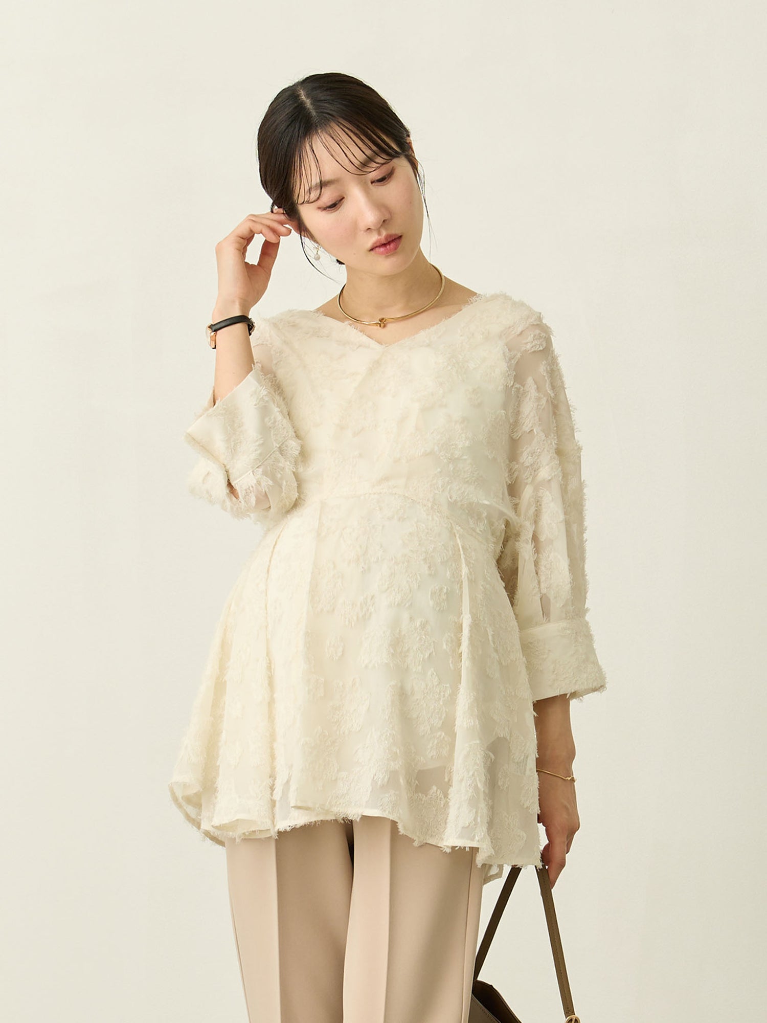 フェザーぺプラムブラウス Ivory