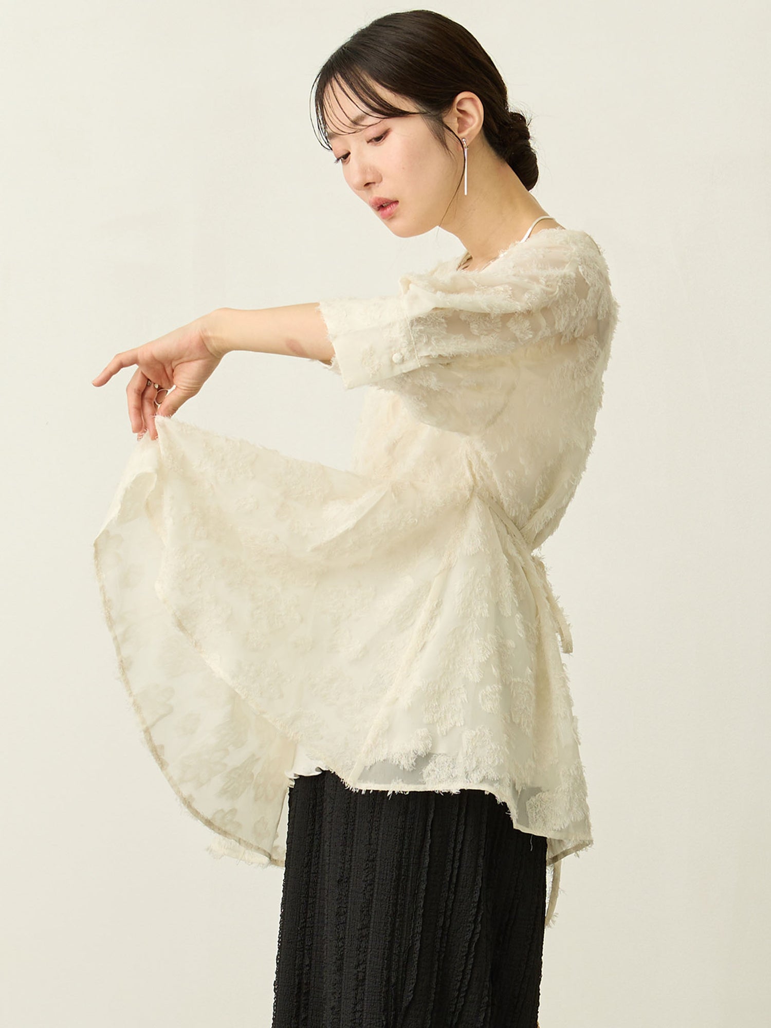 フェザーぺプラムブラウス Ivory